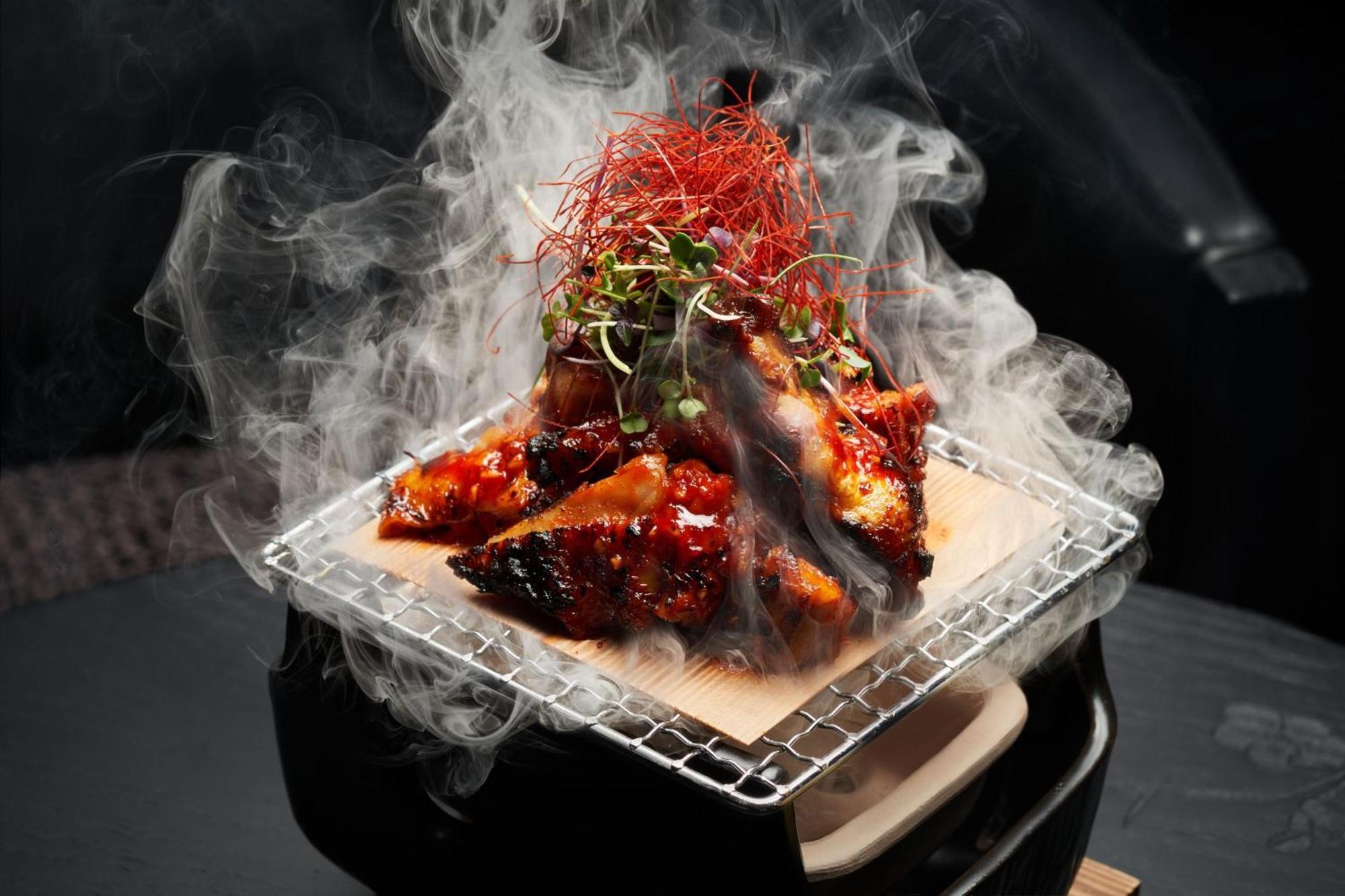 Marriott Resort Palm Jumeirah, Dubaj Kültér fotó Smoked eel